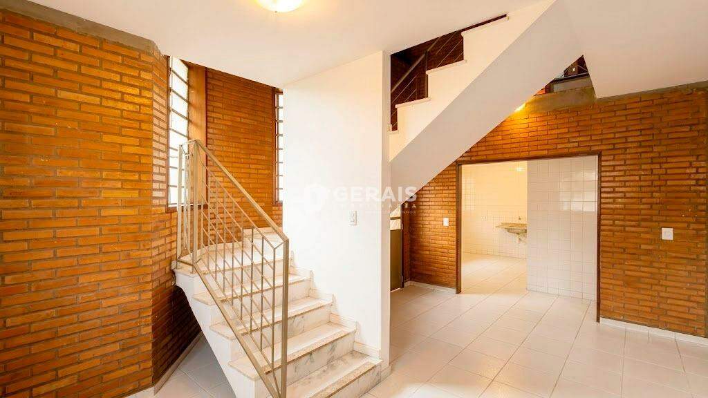 Casa à venda no ESPLANADA: 03- SALA
