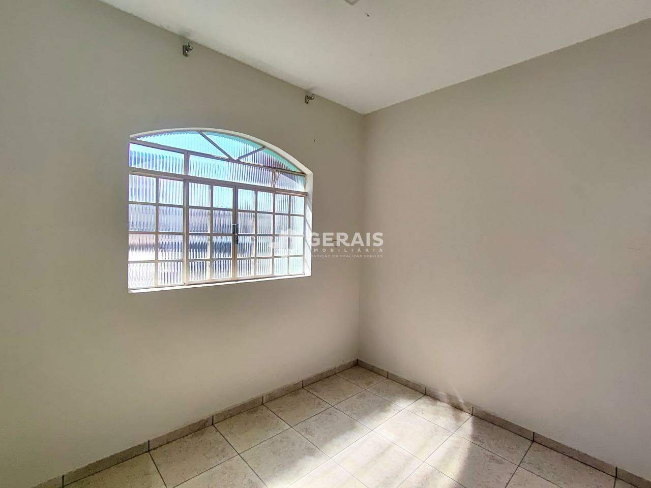 Apartamento para aluguel no ESPLANADA: 07 - QUARTO 01
