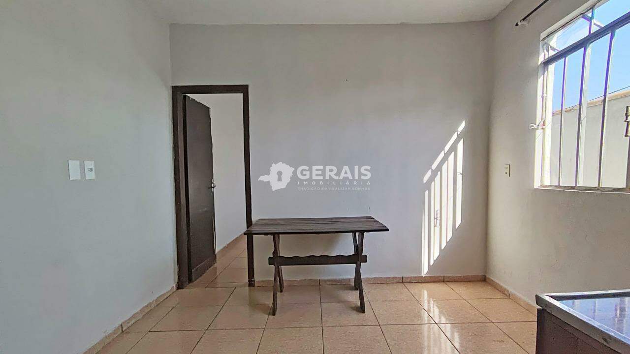 Barracão para aluguel no ITACOLOMI: 05- COZINHA