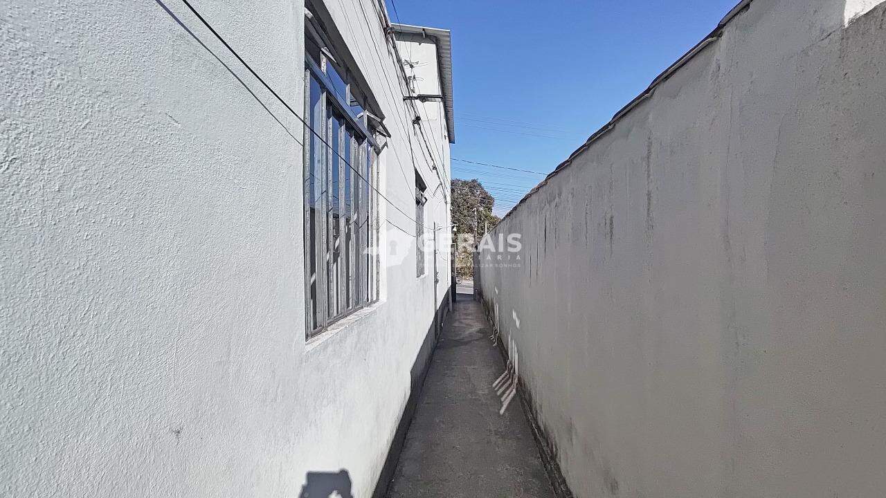 Barracão para aluguel no ITACOLOMI: 09- CORREDOR DE ENTRADA