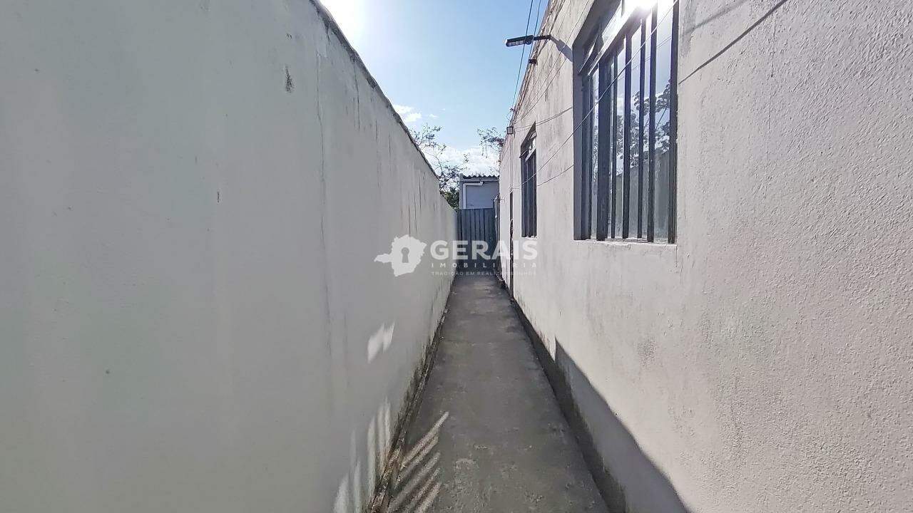 Barracão para aluguel no ITACOLOMI: 08- CORREDOR DE ENTRADA