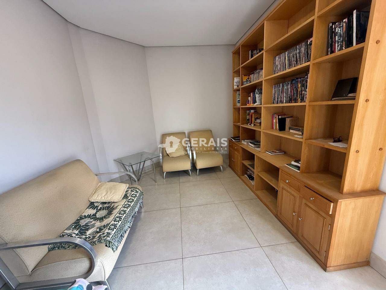 Casa para aluguel no PORTO VELHO: 08- CLOSET SUÍTE