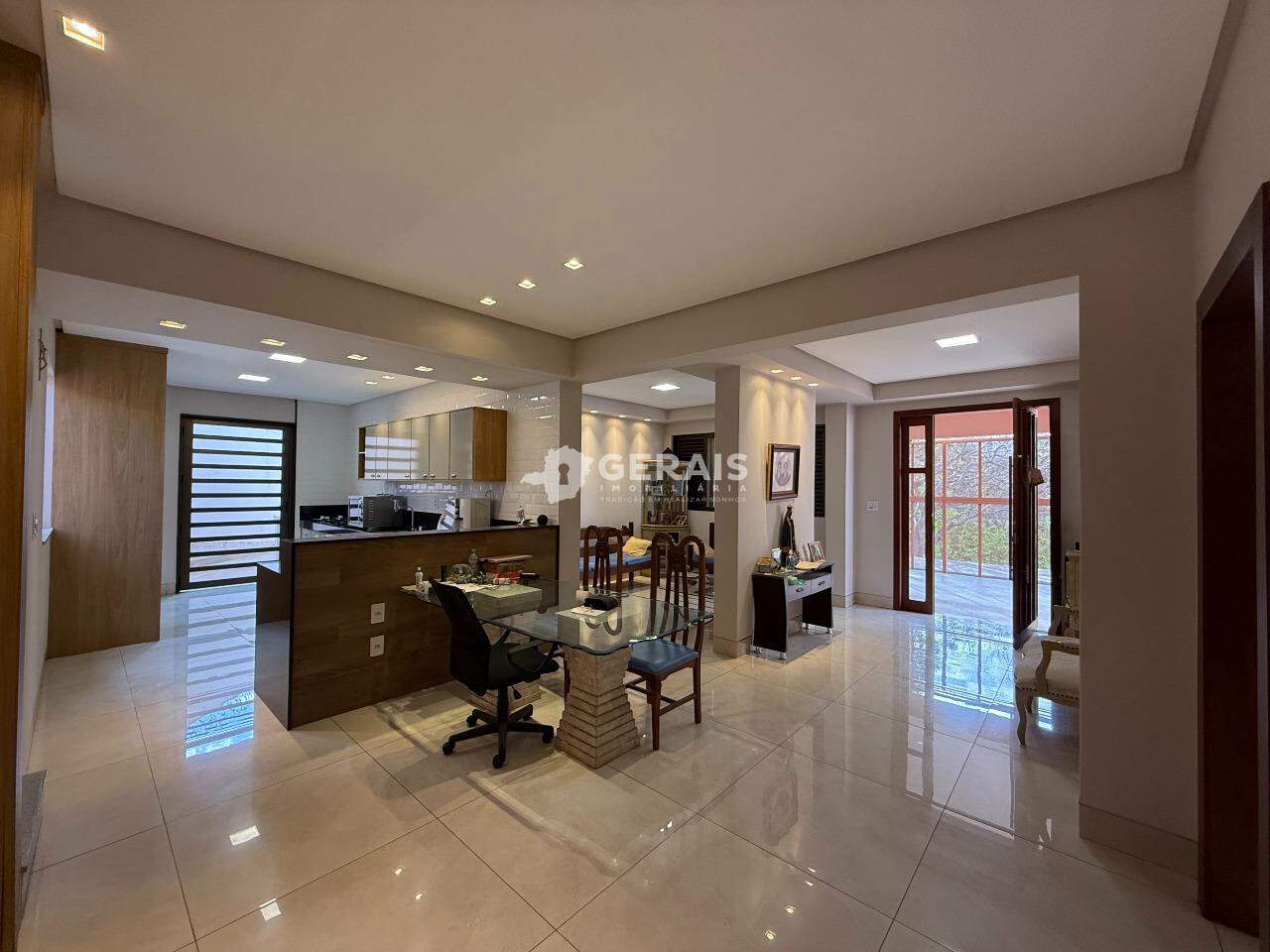 Casa para aluguel no PORTO VELHO: 04- SALA