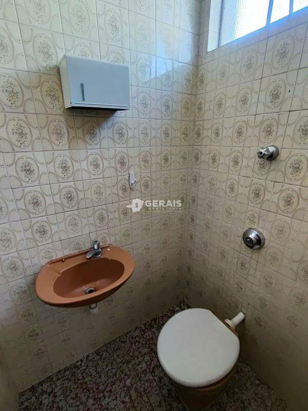 Sala para aluguel no CENTRO: 06- BANHEIRO
