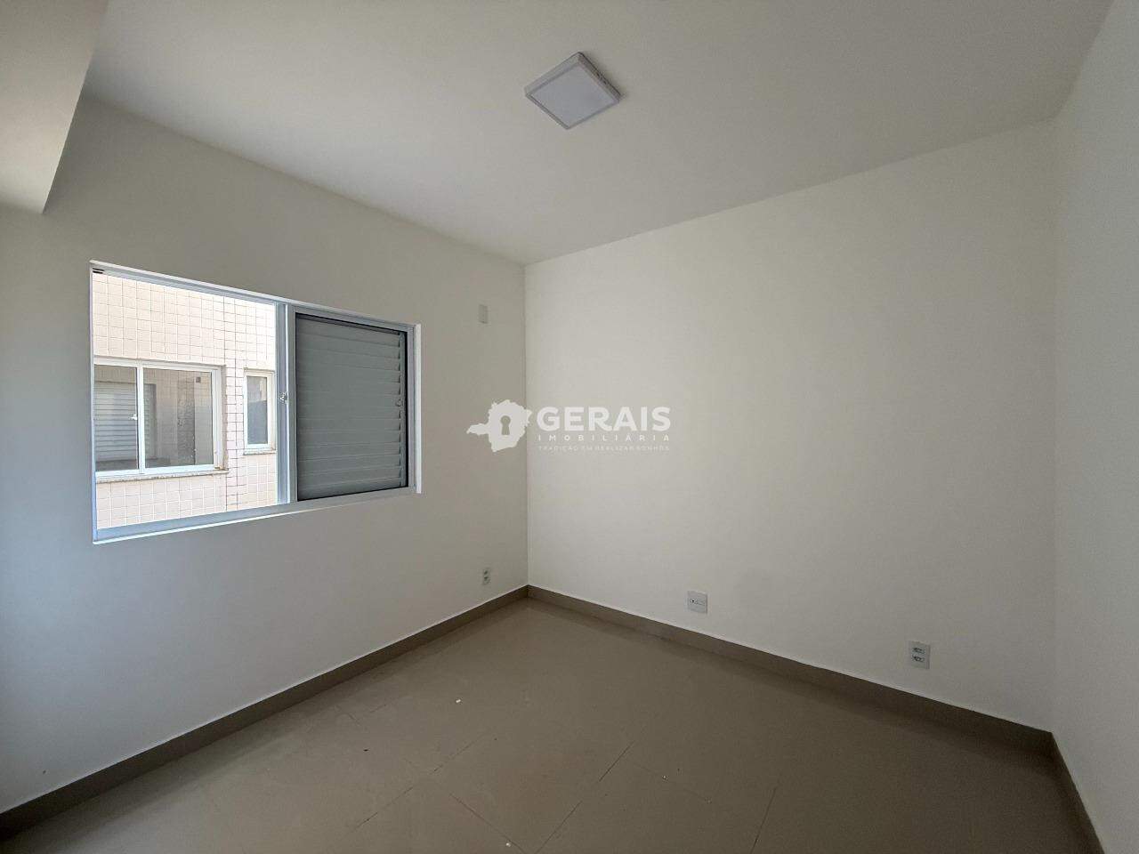 Apartamento para aluguel no CENTRO: 06- QUARTO 01