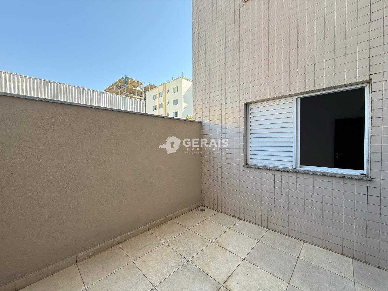 Apartamento para aluguel no CENTRO: 05- ÁREA DE CLARIDADE