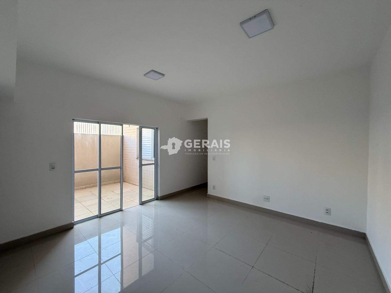 Apartamento para aluguel no CENTRO: 03- SALA 