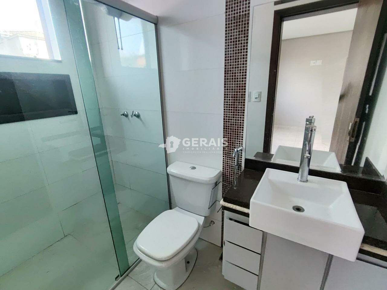 Casa para aluguel no SÃO ROQUE: 08- BANHO SUÍTE