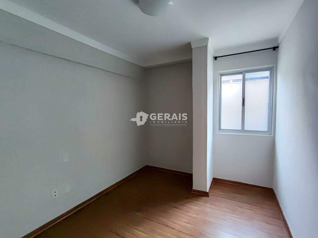 Apartamento para aluguel no CENTRO: 05 - QUARTO 01