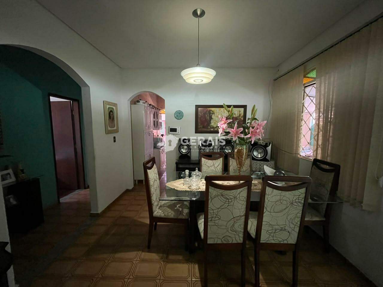 Casa à venda no LEVINDO PAULA PEREIRA: 04- COPA
