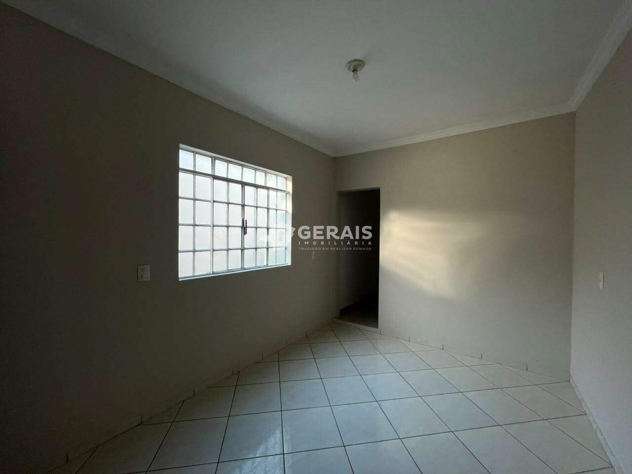 Casa à venda no RESIDENCIAL DOUTOR WALCHIR RESENDE COSTA: 06- QUARTO SUÍTE