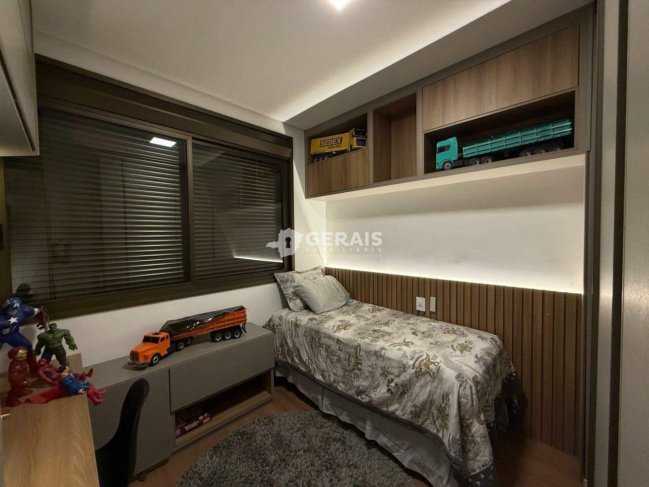 Apartamento para aluguel no CENTRO: 06- QUARTO 01