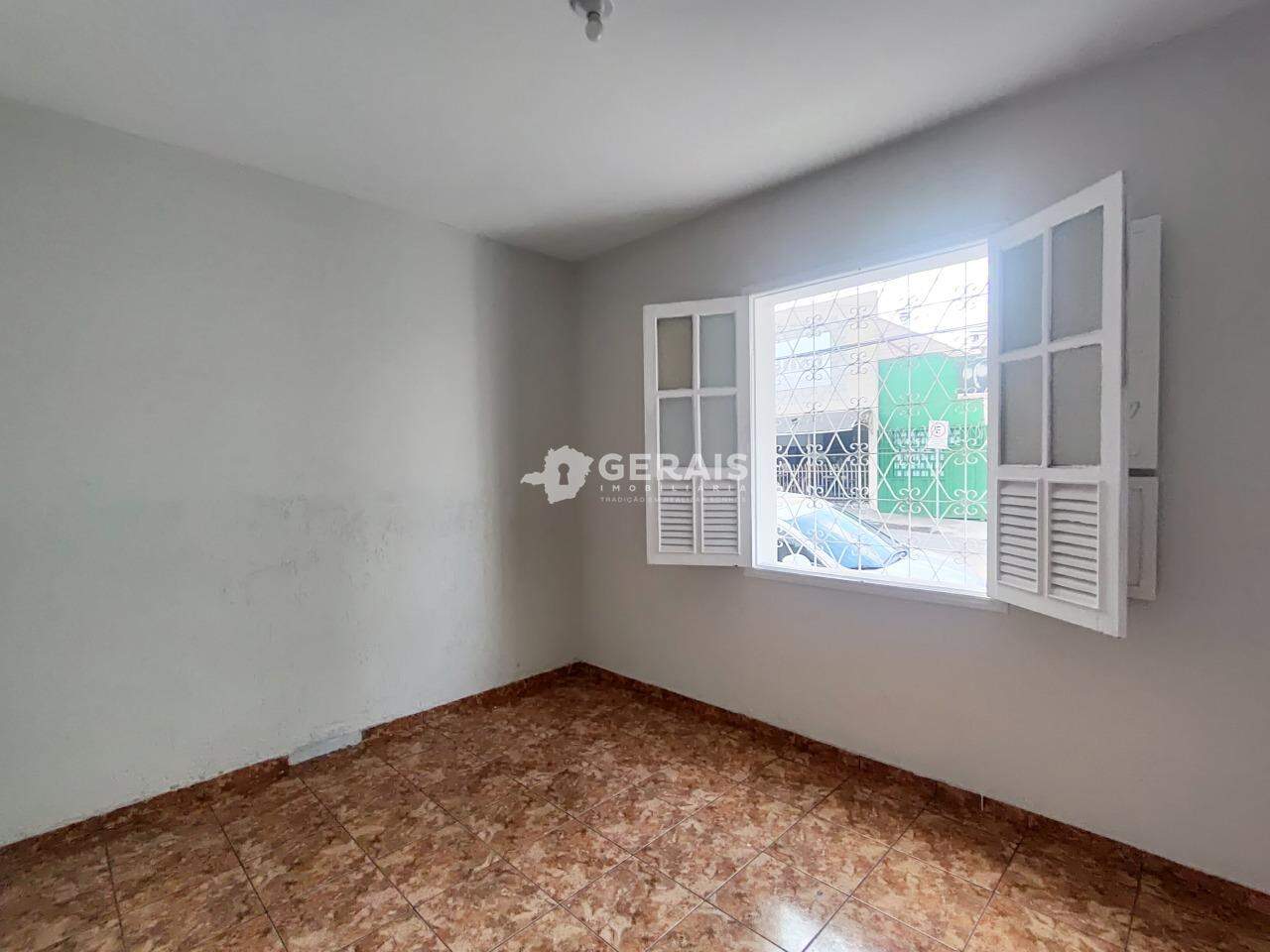 Casa para aluguel no CENTRO: 07- QUARTO 02