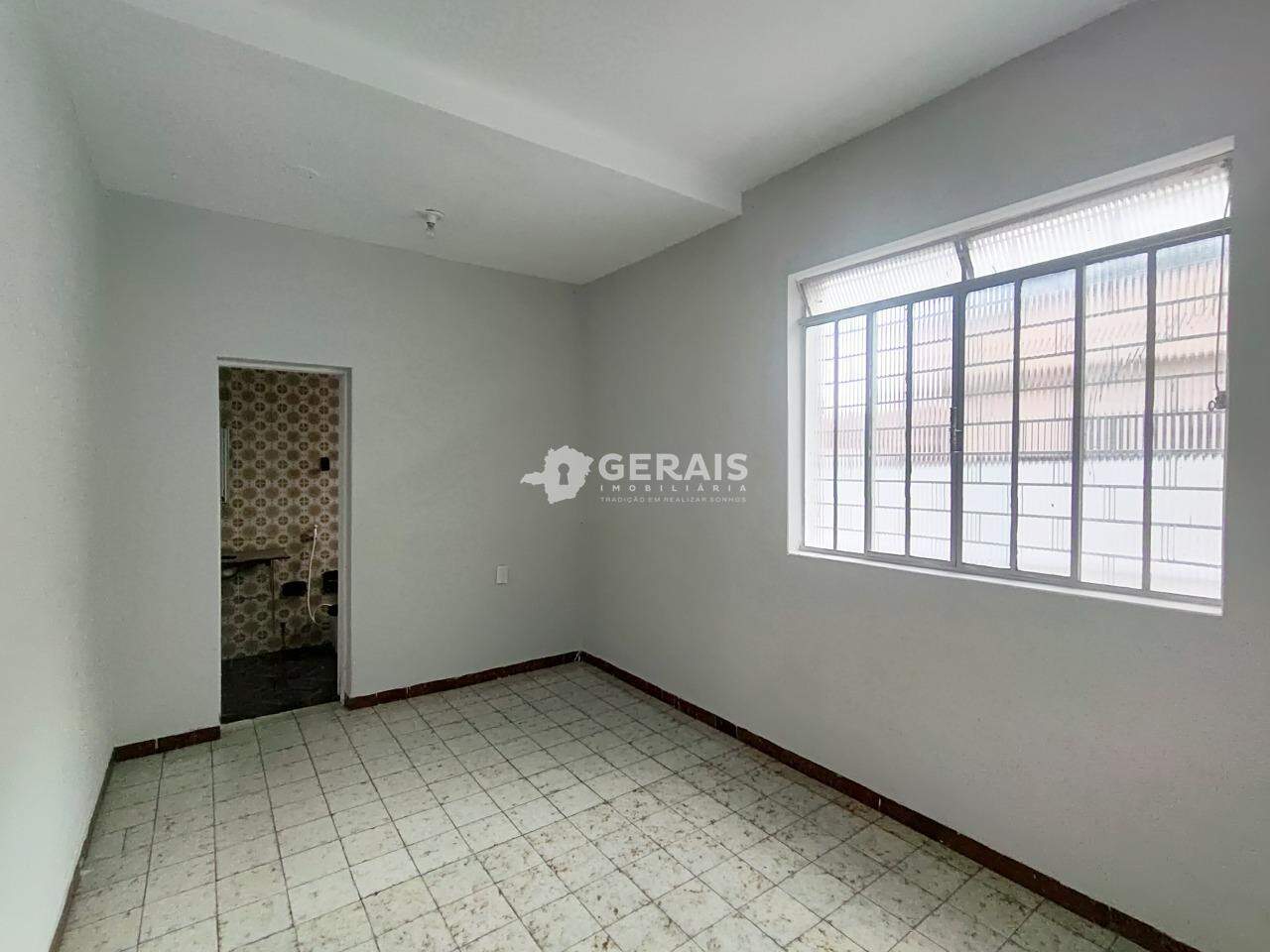 Casa para aluguel no CENTRO: 09- QUARTO SUÍTE