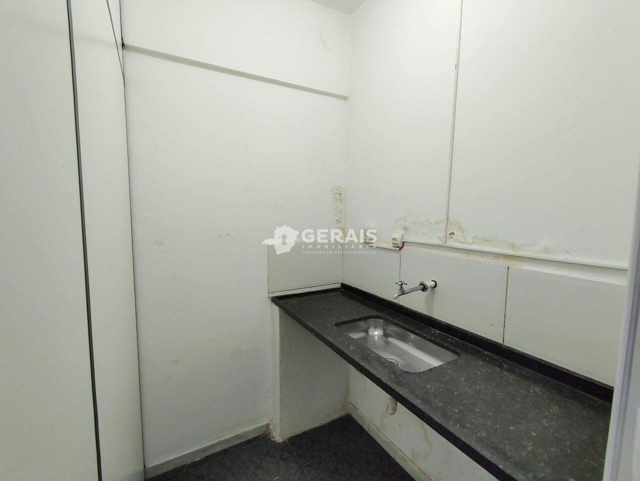 Sala à venda no CENTRO: 04- COZINHA