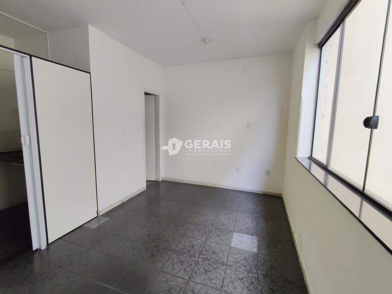 Sala à venda no CENTRO: 02- SALA