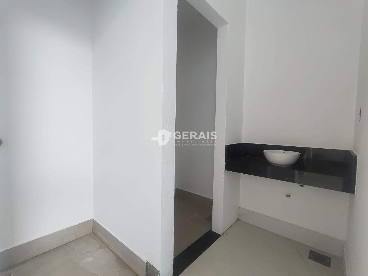 Loja para aluguel no LIBERDADE: 05- BANHEIRO 01/ LAVABO