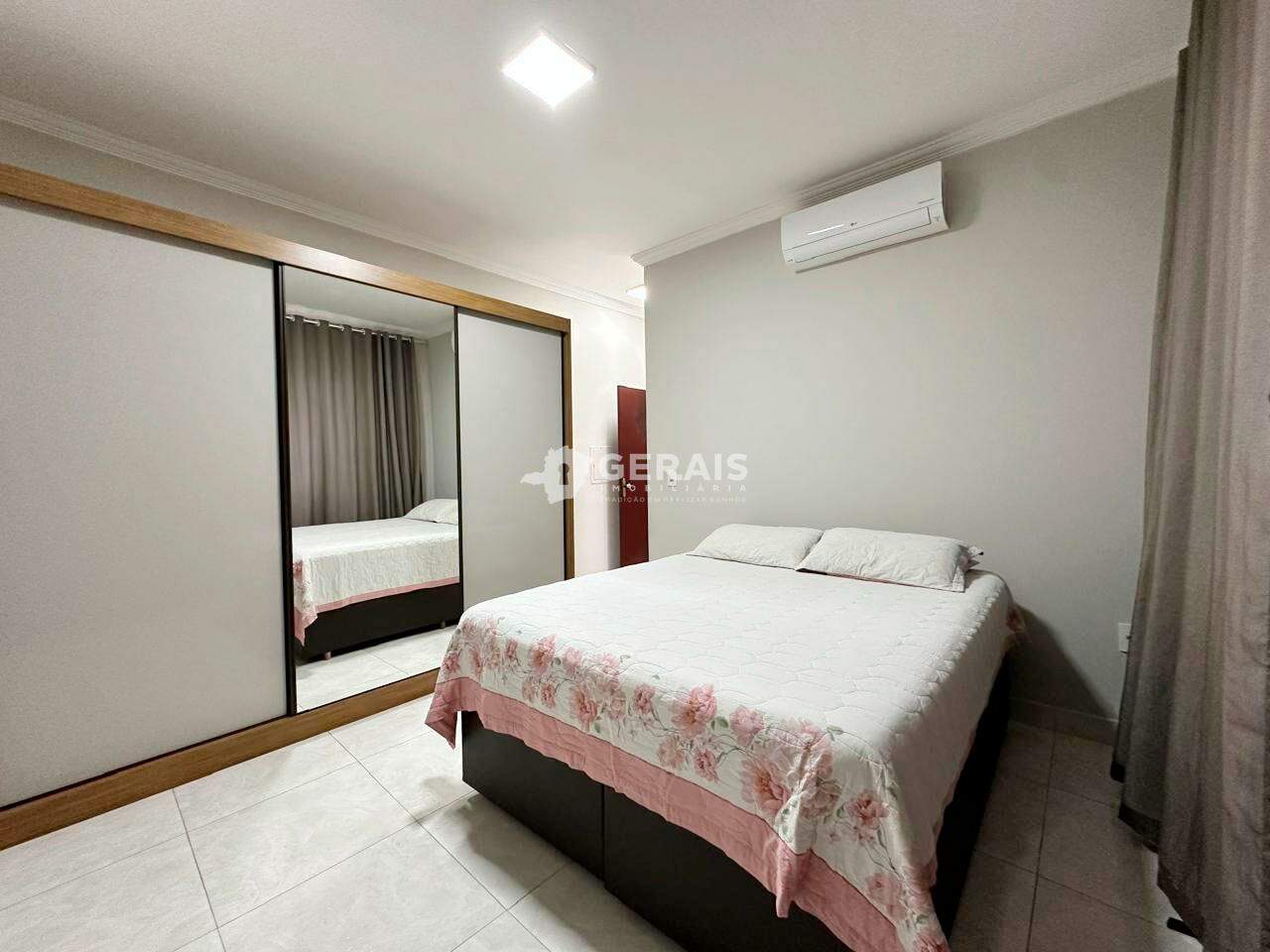 Casa à venda no JARDIM CANDELÁRIA: 07- QUARTO SUÍTE