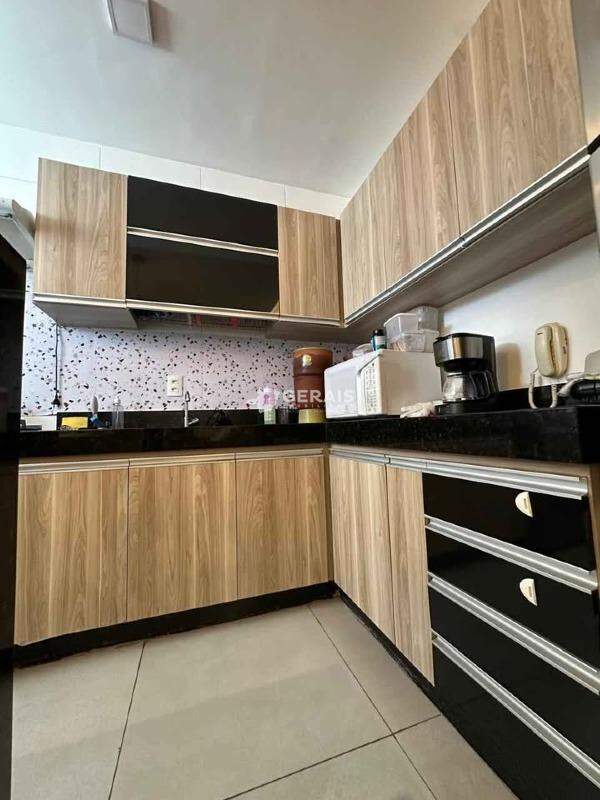 Apartamento à venda no MARAJO: 05- COZINHA