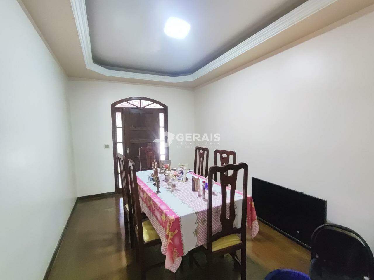 Casa para aluguel no RANCHO ALEGRE: 03- SALA 01