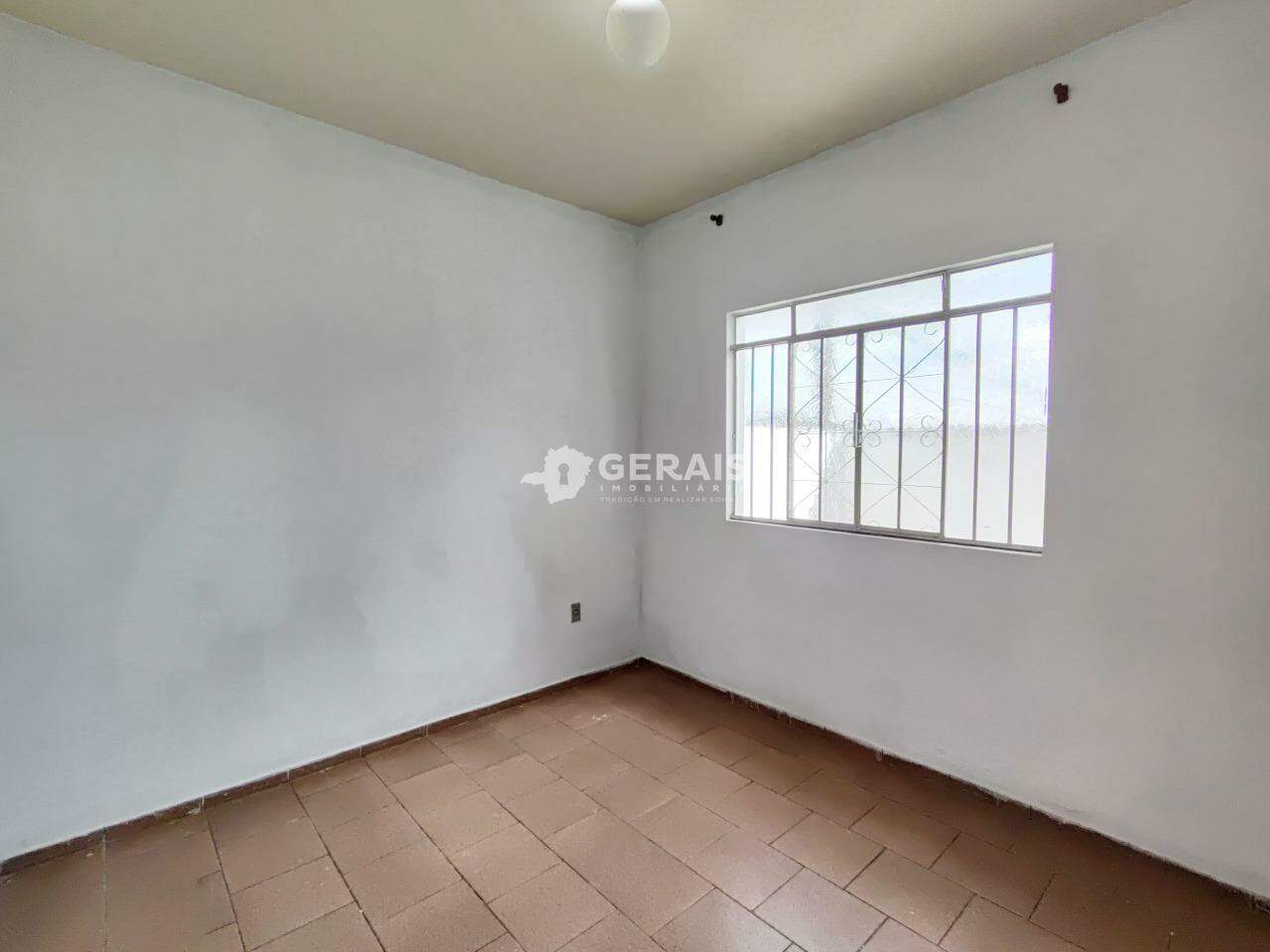 Casa para aluguel no VILA ROMANA: 05 - QUARTO 02