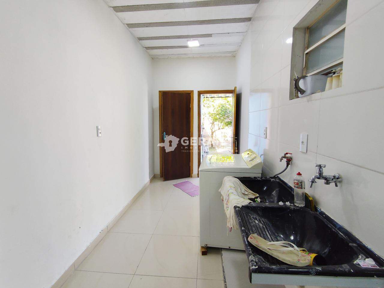 Casa à venda no PADRE EUSTAQUIO: 07- ÁREA DE SERVIÇO 