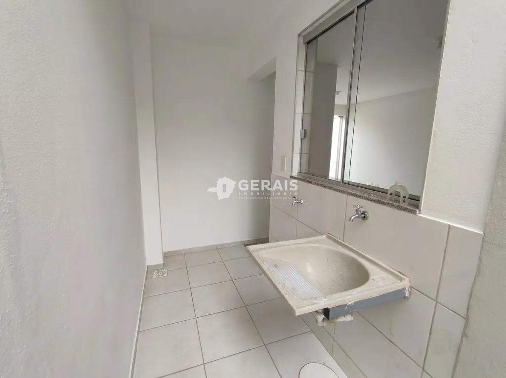 Casa à venda no SAO LUCAS: 09- ÁREA DE SERVIÇO