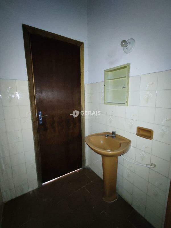 Casa à venda no NITERÓI: 08- BANHO SOCIAL
