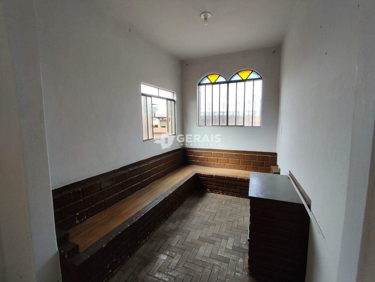 Casa à venda no NITERÓI: 04- SALA 02