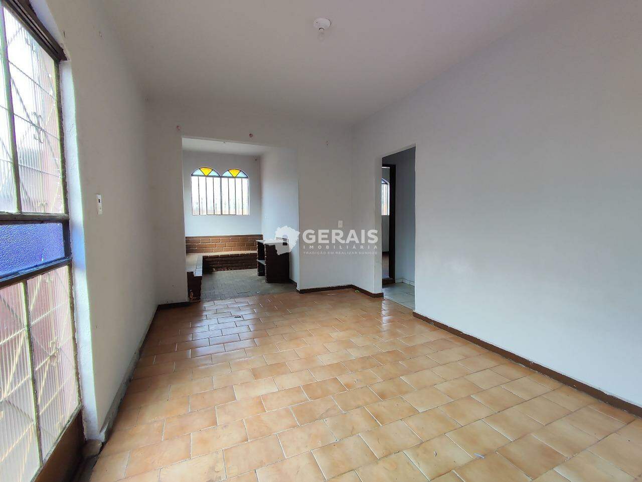 Casa à venda no NITERÓI: 03- SALA 01