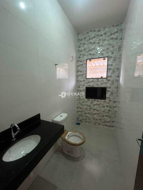 Casa à venda no JUZA FONSECA: 07- BANHO SOCIAL