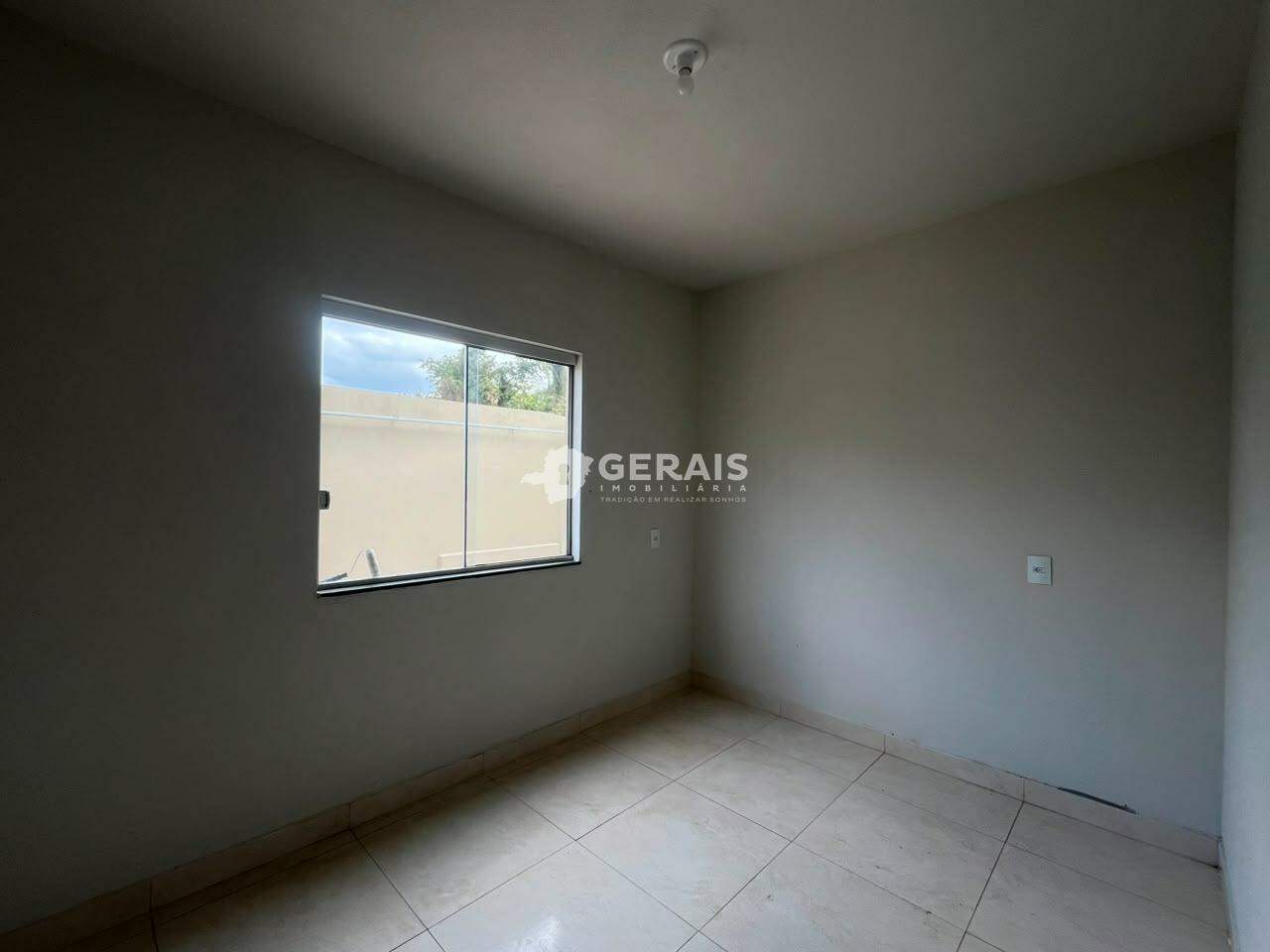 Casa à venda no JUZA FONSECA: 04- QUARTO 01