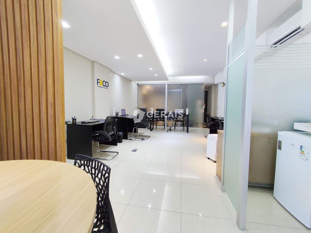 Sala à venda no CENTRO: 04- SALA