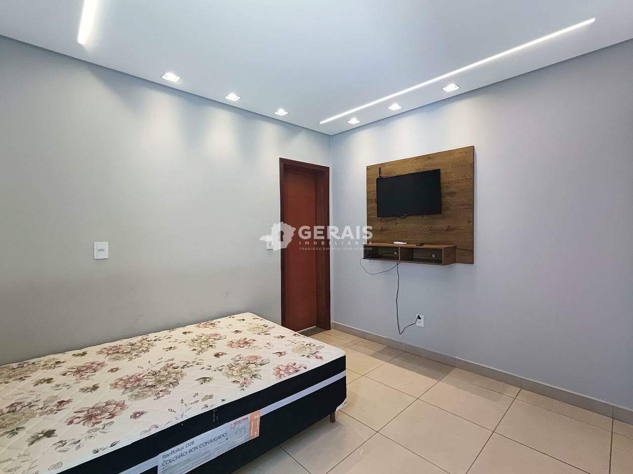 Apartamento para aluguel no CENTRO: 08- QUARTO SUÍTE 01