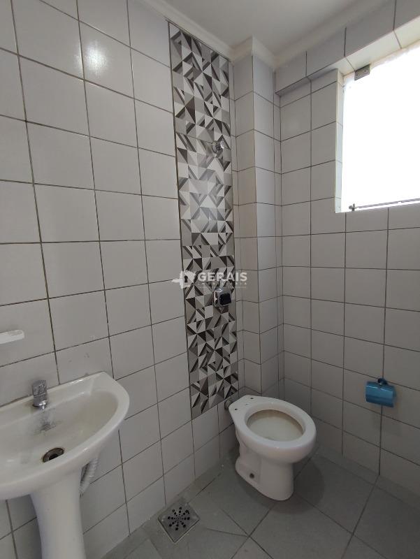 Sala à venda no CENTRO: 06- BANHEIRO