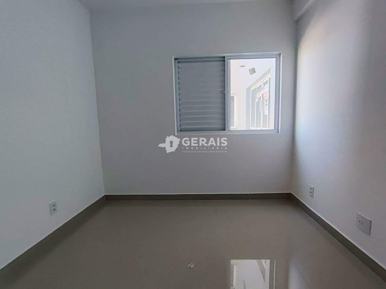 Apartamento para aluguel no CENTRO: 05 - QUARTO 01