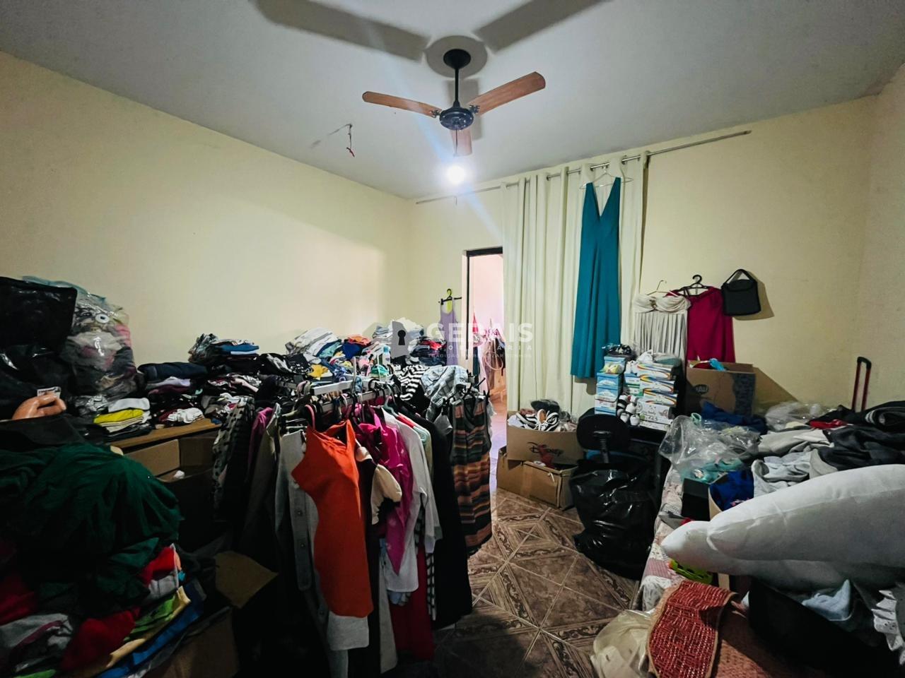 Casa à venda no PLANALTO: 06- QUARTO SUÍTE