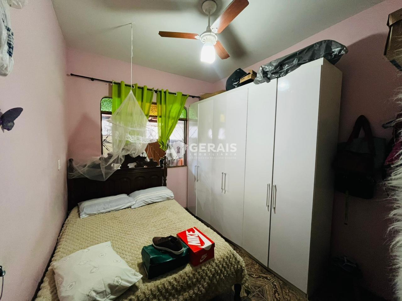 Casa à venda no PLANALTO: 04- QUARTO 01