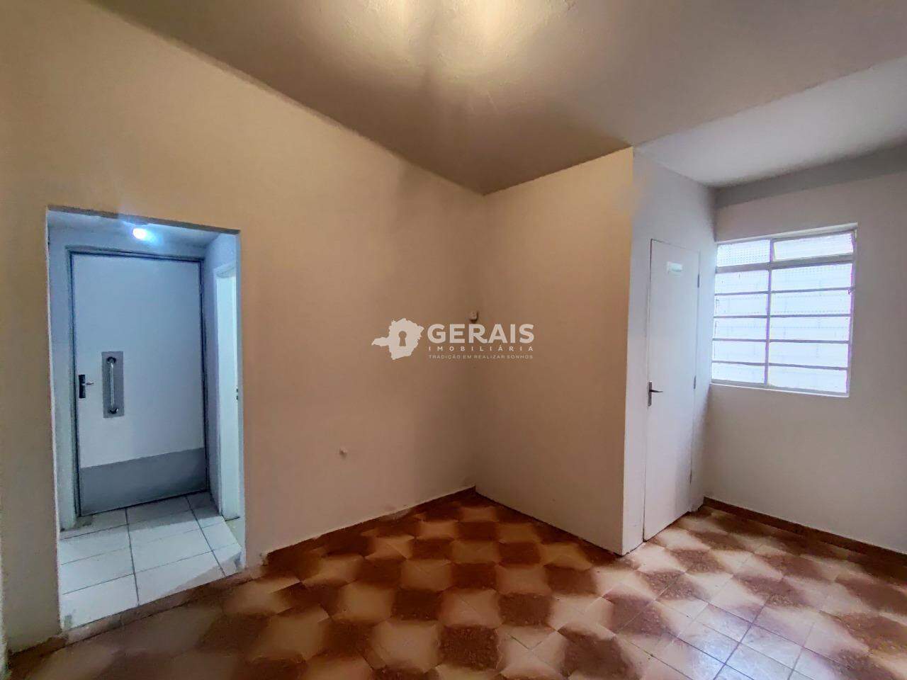 Casa para aluguel no CENTRO: 04- COPA
