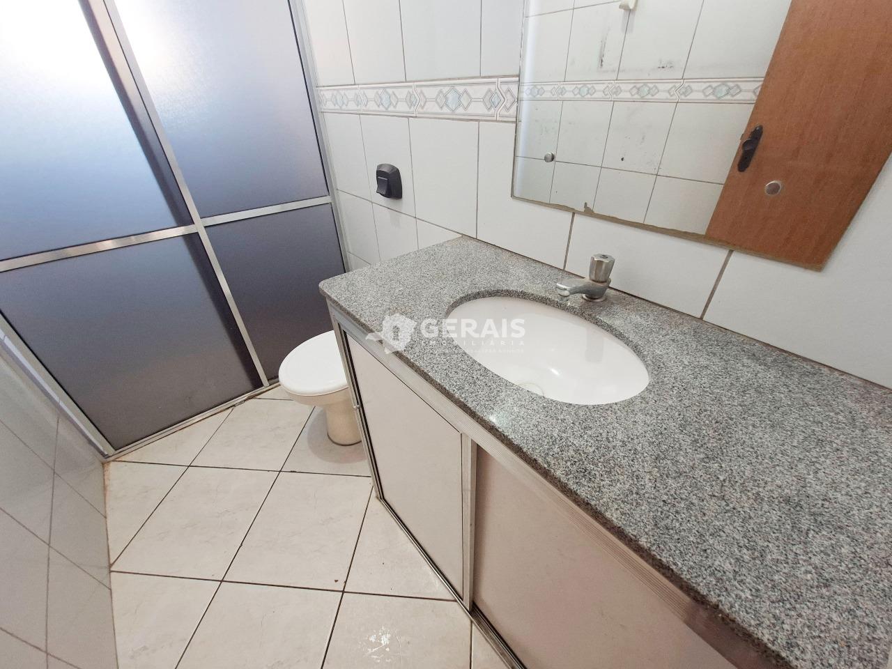 Kitnet para aluguel no SÃO JOSÉ: 05- BANHO SOCIAL 