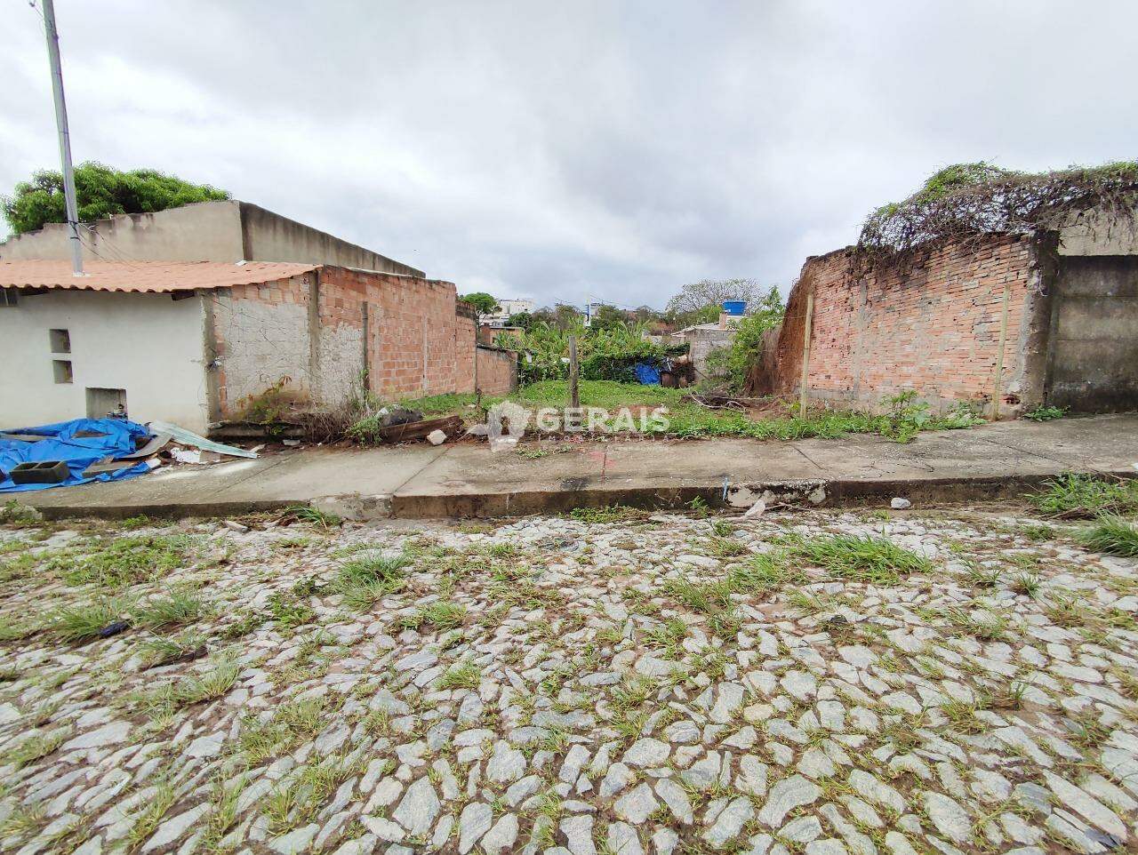 Lote à venda no SANTA ROSA: 02 - LOTE