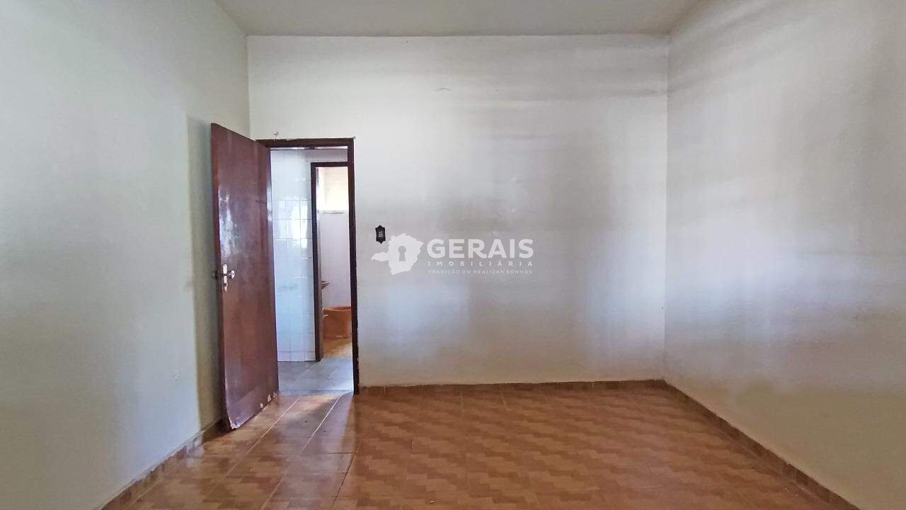 Casa para aluguel no CATALÃO: 05- QUARTO 02