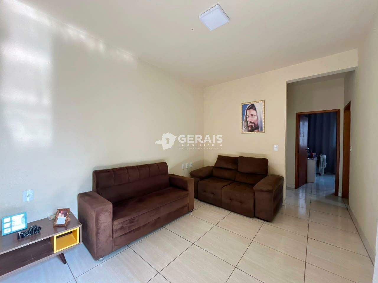 Sobrado à venda no NITERÓI: 11 - SALA