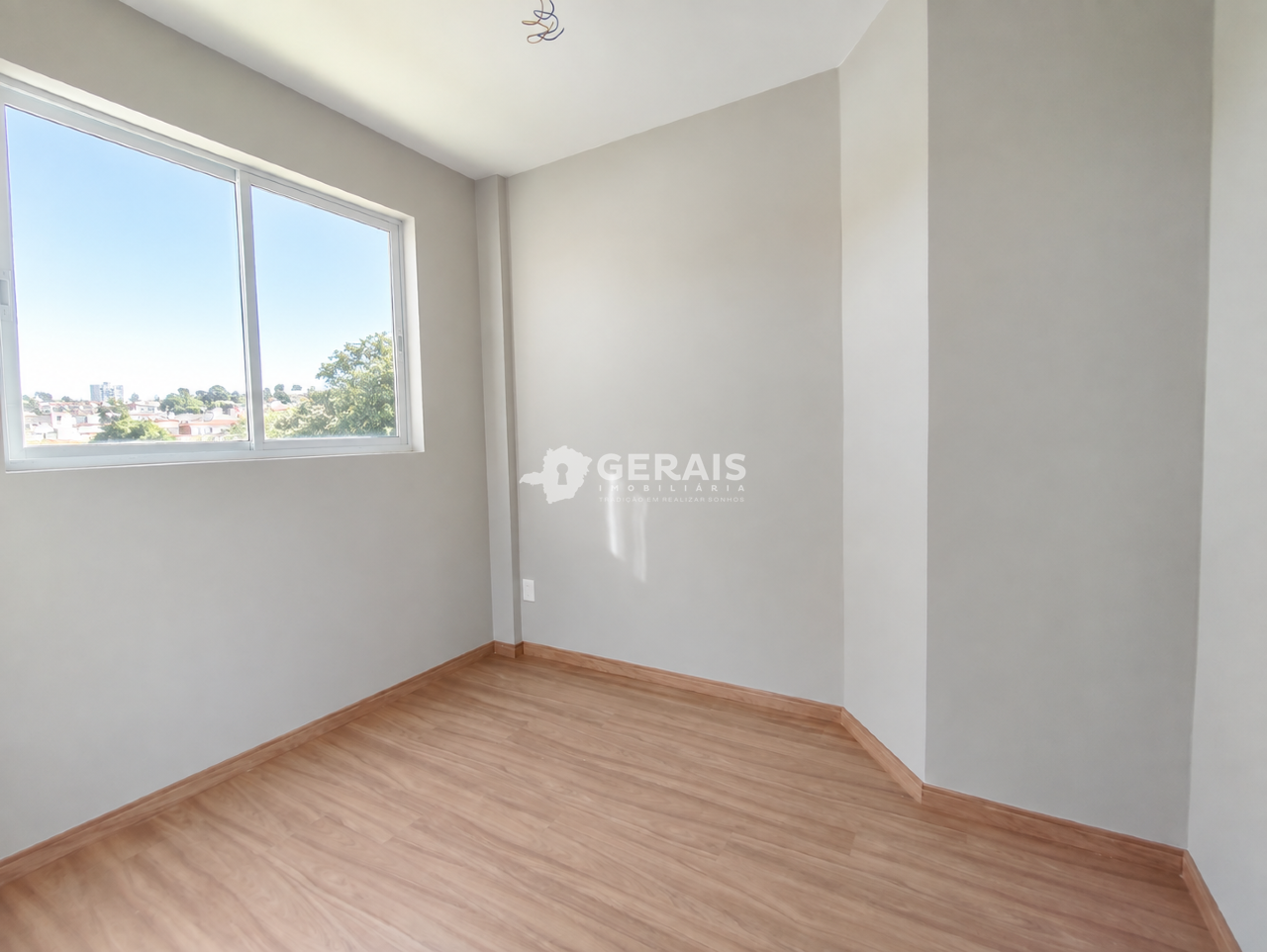 Apartamento à venda no CENTRO: 09- QUARTO 01