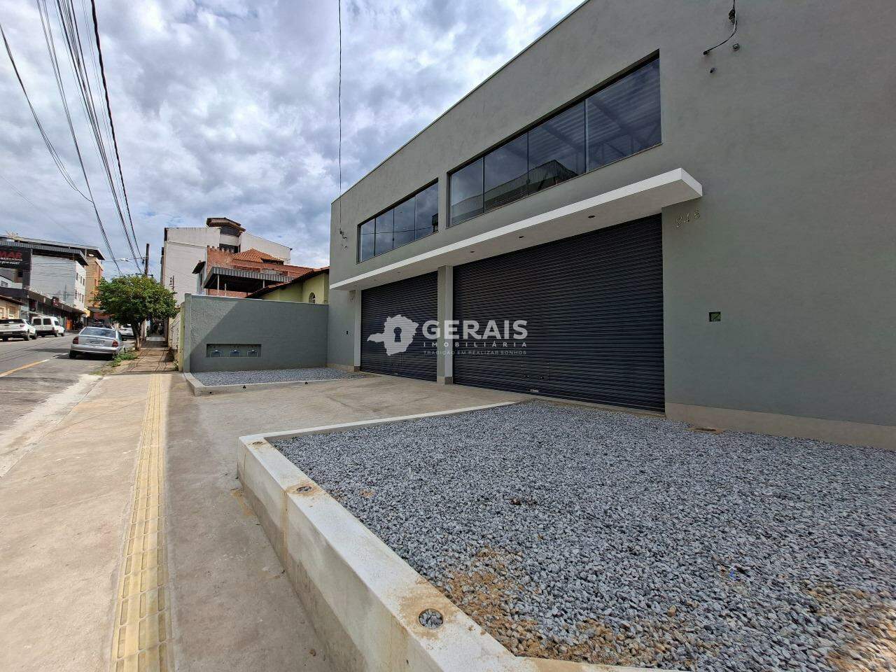 Loja para aluguel no PORTO VELHO: 09- ESTACIONAMENTO