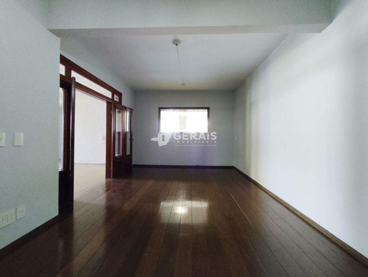 Apartamento à venda no CENTRO: 02 - SALA
