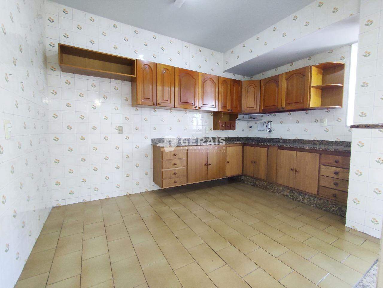 Apartamento à venda no CENTRO: 08 - COZINHA