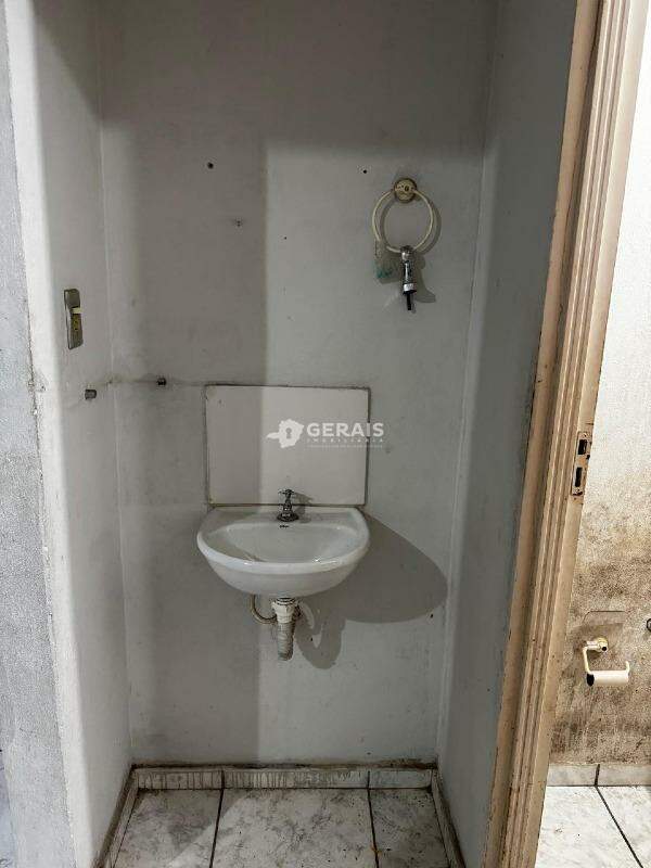 Casa à venda no QUINTA DAS PALMEIRAS: 07 - BANHO SOCIAL