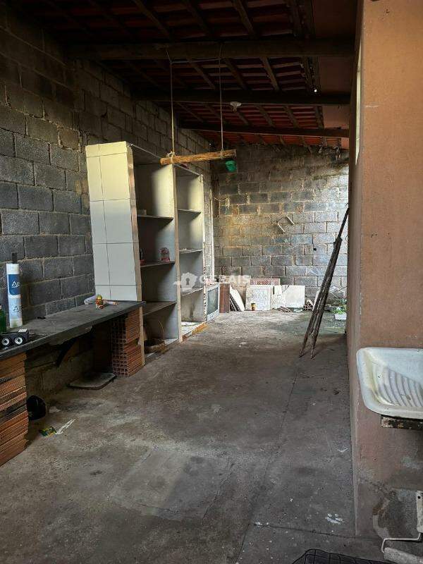 Casa à venda no QUINTA DAS PALMEIRAS: 09 - ÁREA DE SERVIÇO
