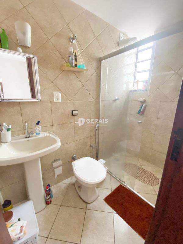 Apartamento à venda no CENTRO: 07- BANHO SUÍTE 